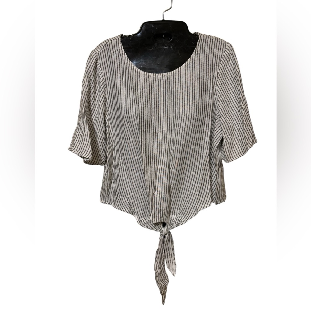 NWT Express Woman’s Striped Front Tie Shirt Size Medium